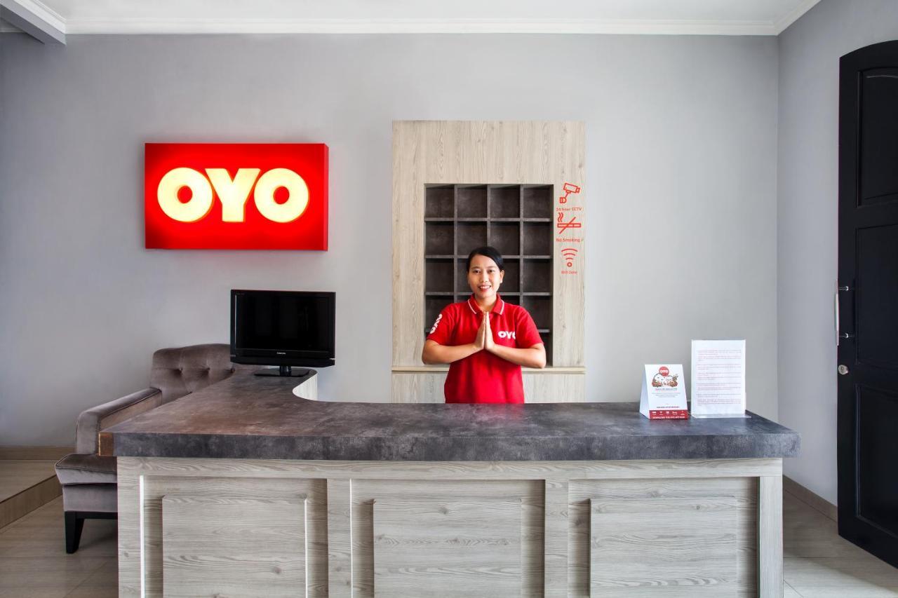 Oyo 105 La Maison D Ilona Jakarta Exterior photo