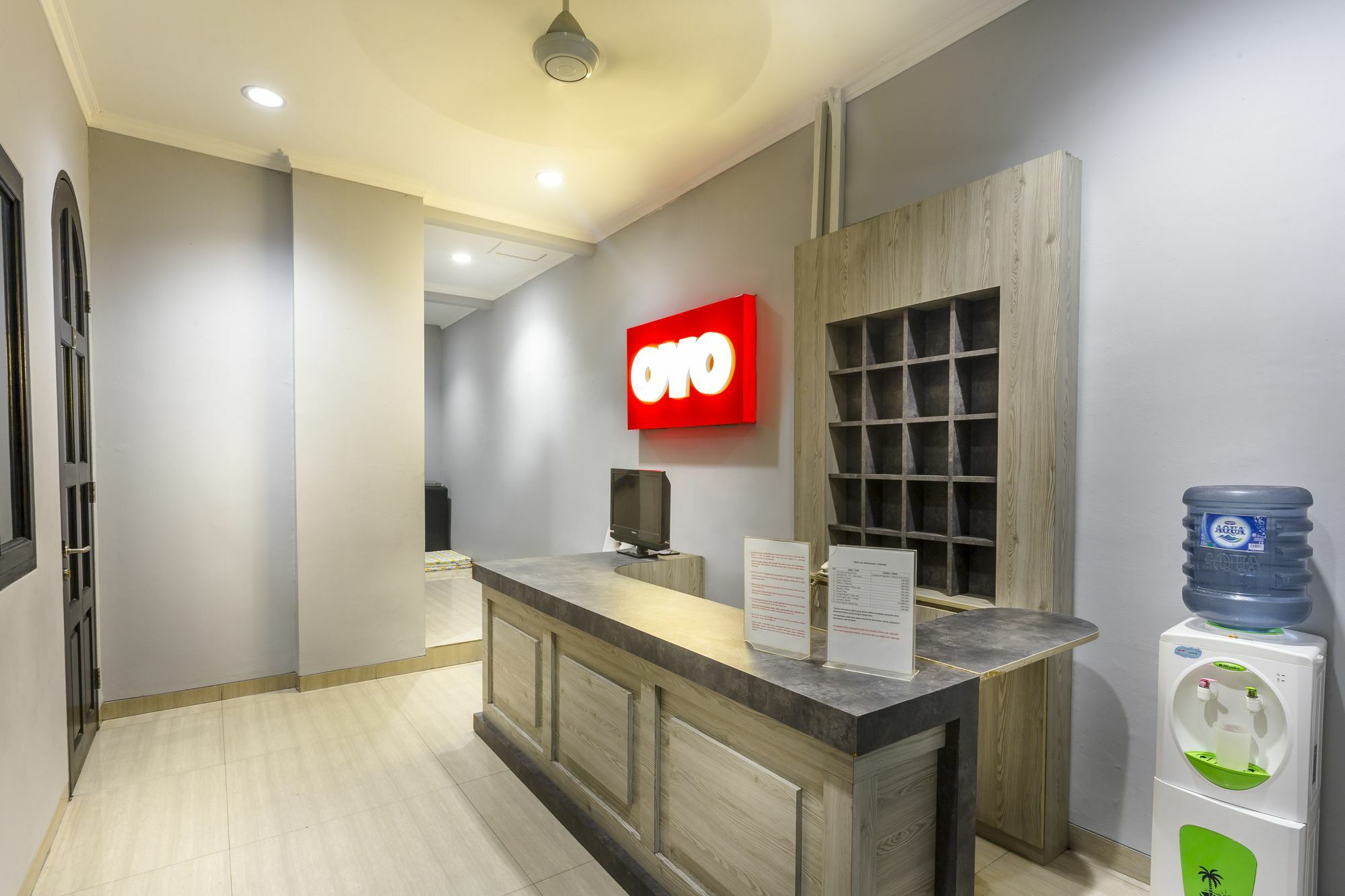 Oyo 105 La Maison D Ilona Jakarta Exterior photo